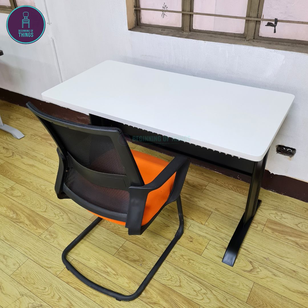 Jenner 120 x 60 cm Freestanding Office Table with Black Metal Leg