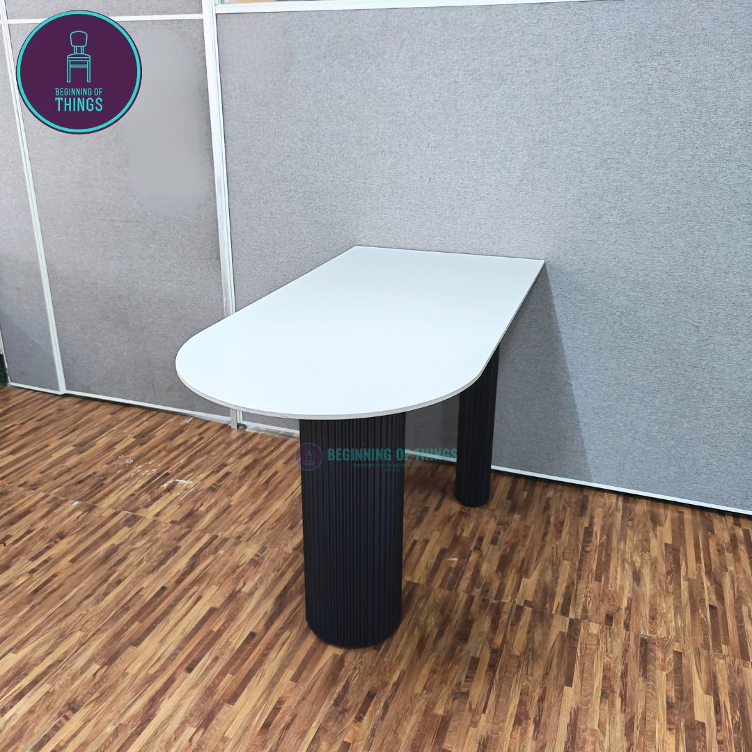Sintered Stone Rounded Dining Table Tower Three Legs