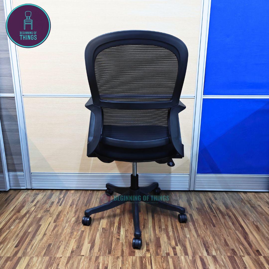Rounded Frame Office Chair