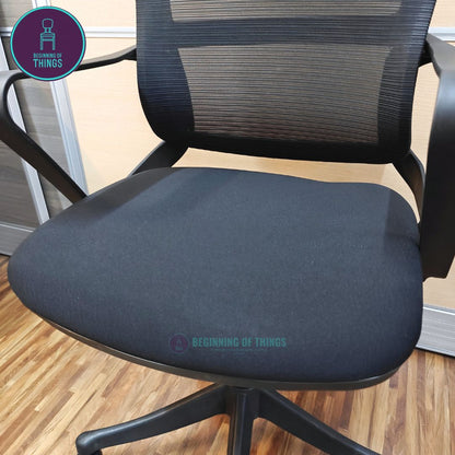 Rounded Frame Office Chair