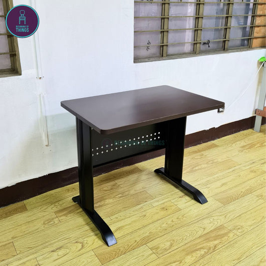 Jenner 90 x 60 cm Freestanding Office Table with Black Metal Leg