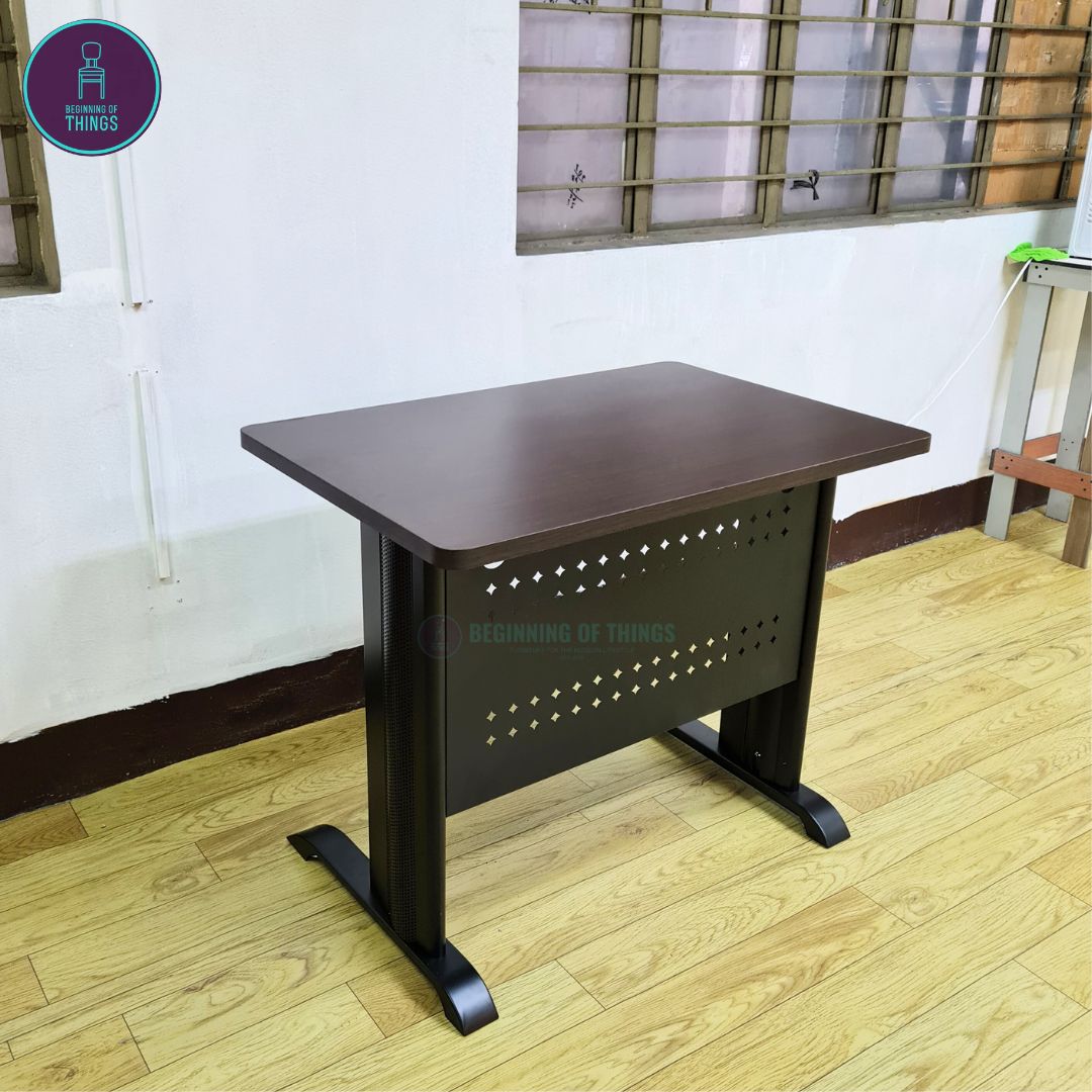 Jenner 90 x 60 cm Freestanding Office Table with Black Metal Leg
