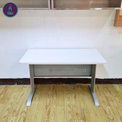 Jenner 120 x 60 cm Freestanding Office Table with Silver Metal Leg
