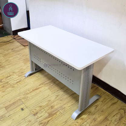 Jenner 120 x 60 cm Freestanding Office Table with Silver Metal Leg