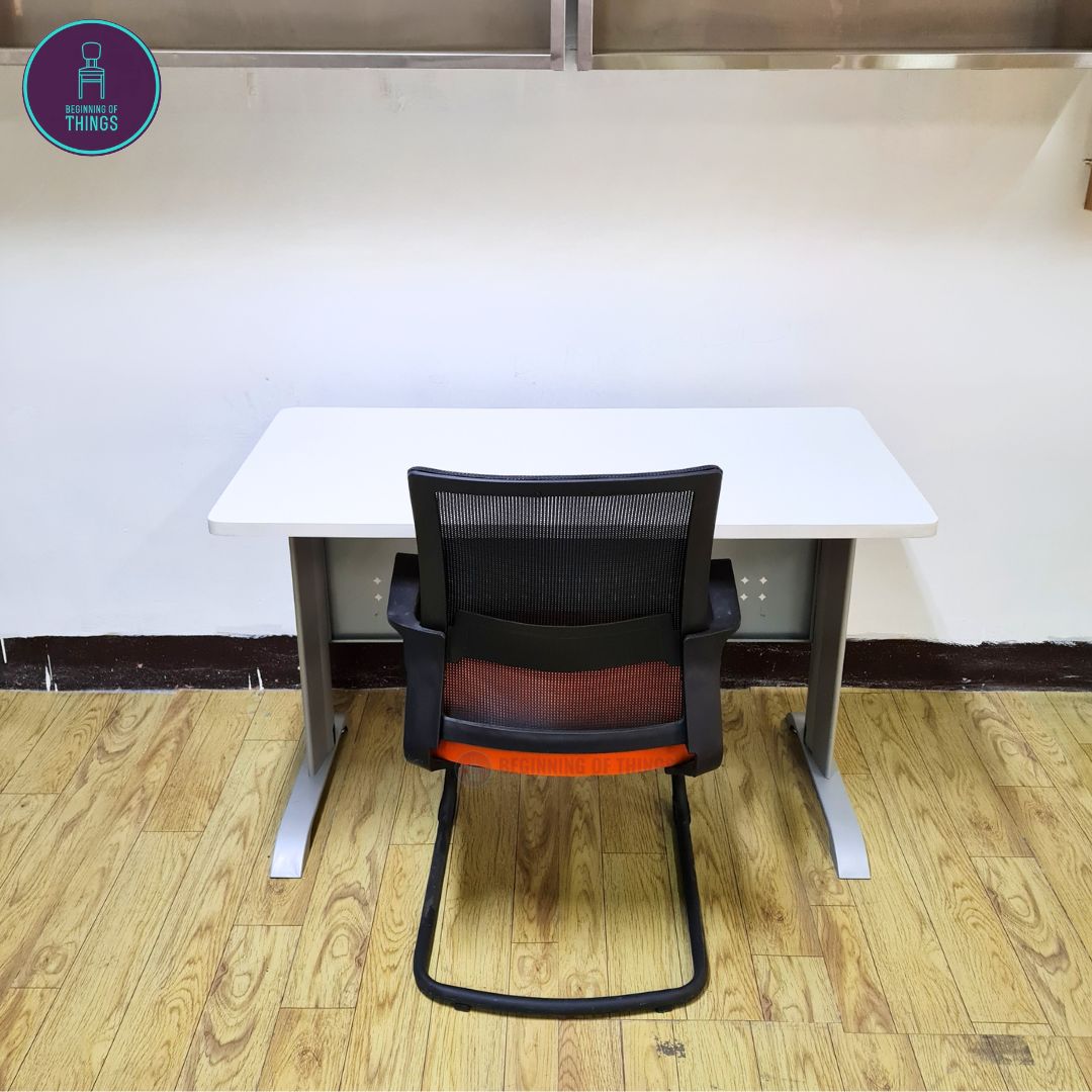 Jenner 120 x 60 cm Freestanding Office Table with Silver Metal Leg