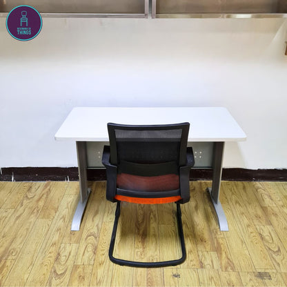 Jenner 120 x 60 cm Freestanding Office Table with Silver Metal Leg