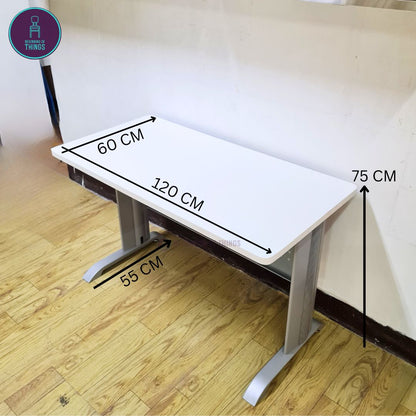 Jenner 120 x 60 cm Freestanding Office Table with Silver Metal Leg