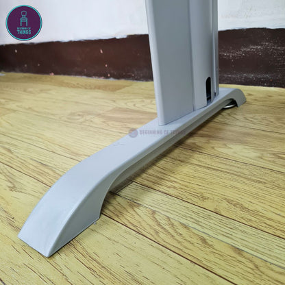 Jenner 90 x 60 cm Freestanding Office Table with Silver Metal Leg