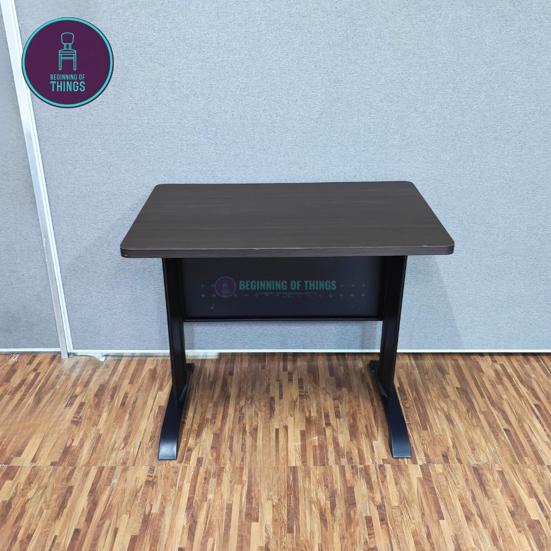 Jenner 90 x 60 cm Freestanding Office Table with Black Metal Leg
