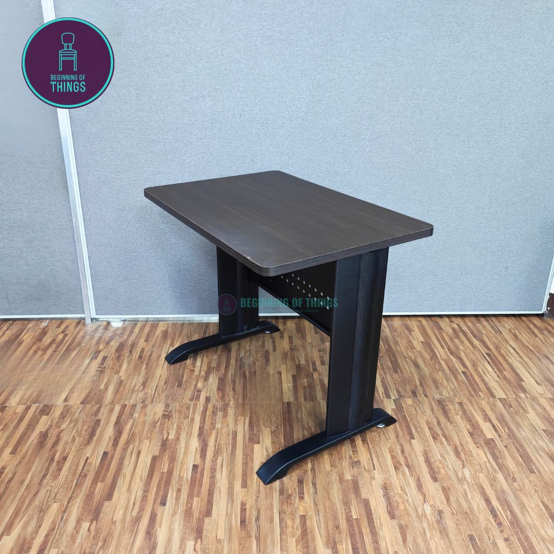 Jenner 90 x 60 cm Freestanding Office Table with Black Metal Leg