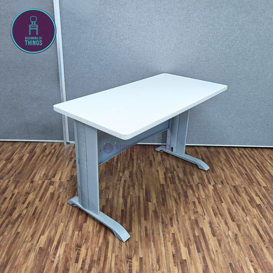 Jenner 120 x 60 cm Freestanding Office Table with Silver Metal Leg