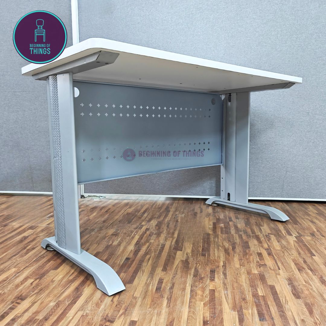 Jenner 120 x 60 cm Freestanding Office Table with Silver Metal Leg