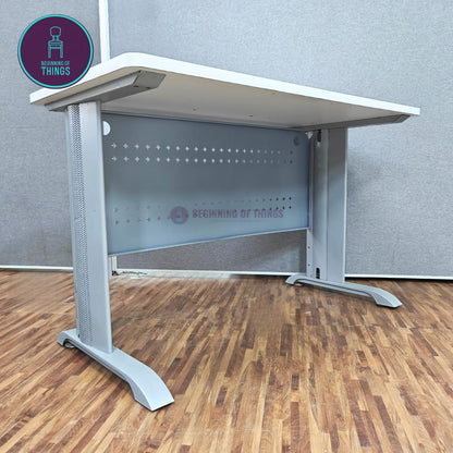 Jenner 120 x 60 cm Freestanding Office Table with Silver Metal Leg