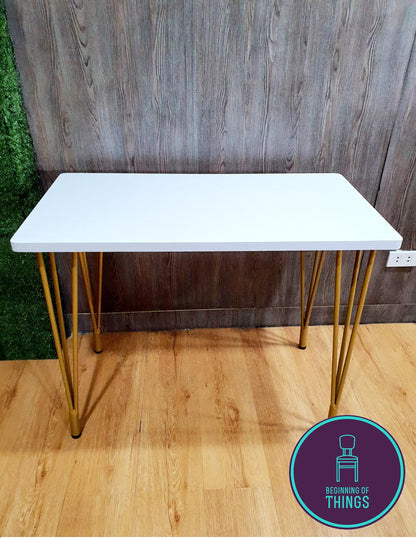 Paige Table 60 x 90 cm with Hairpin Legs