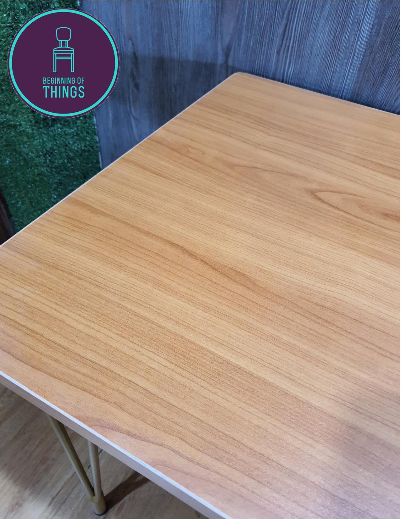 Paige Table 60 x 90 cm with Hairpin Legs