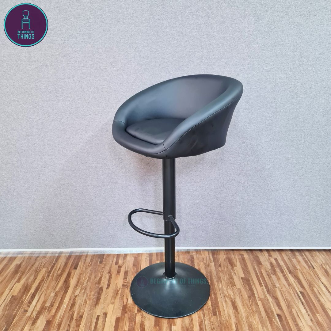 Rounded Seat Bar Stool