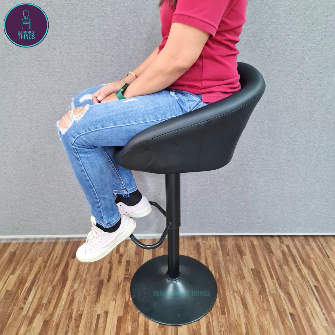 Rounded Seat Bar Stool